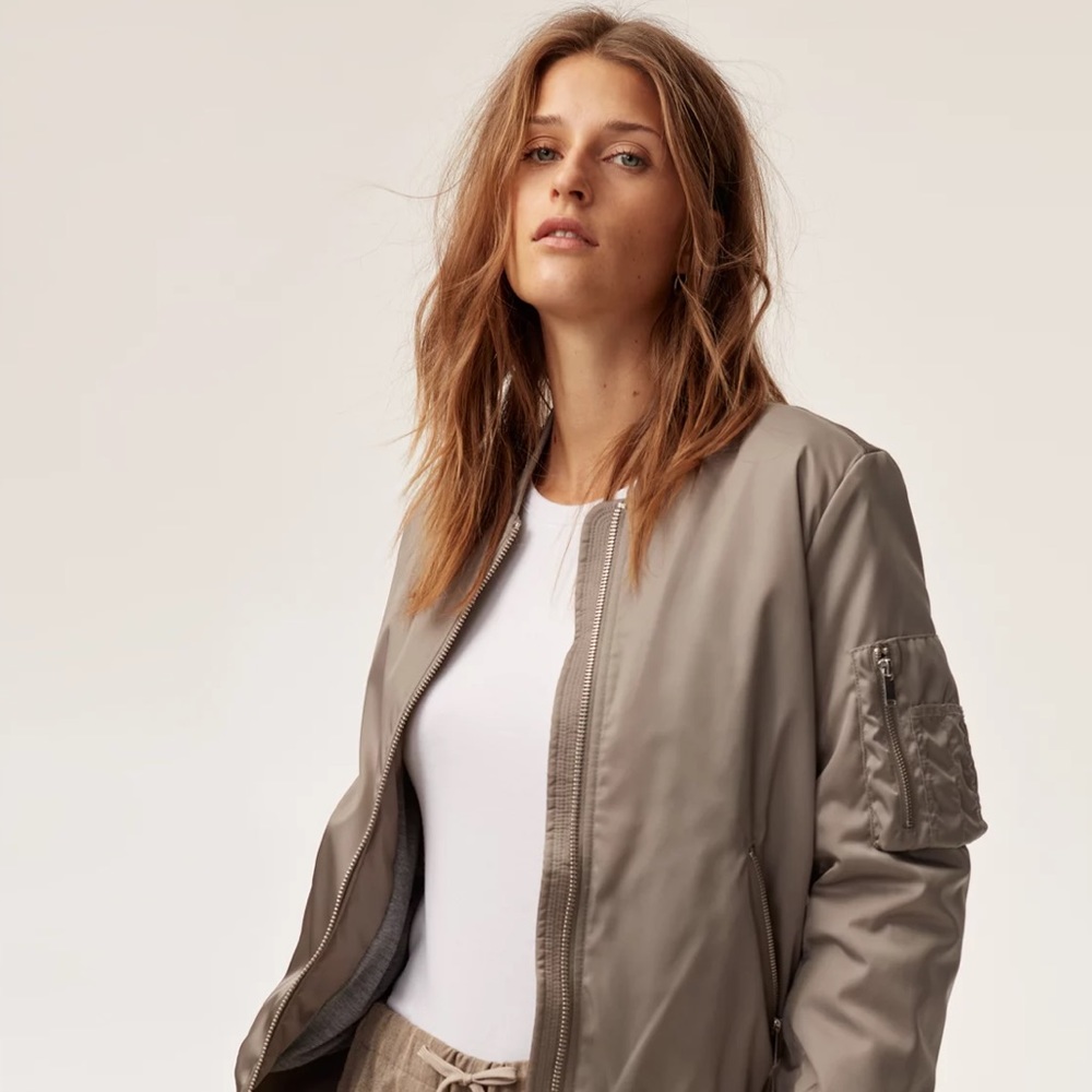 AritziaThe Group by Babaton Womens Gilman Silver Bomber Jacket Size Small